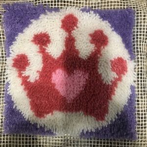 Crown and Heart latch hook